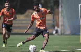 Fotos do primeiro treino de Junior Alonso no retorno ao Atltico