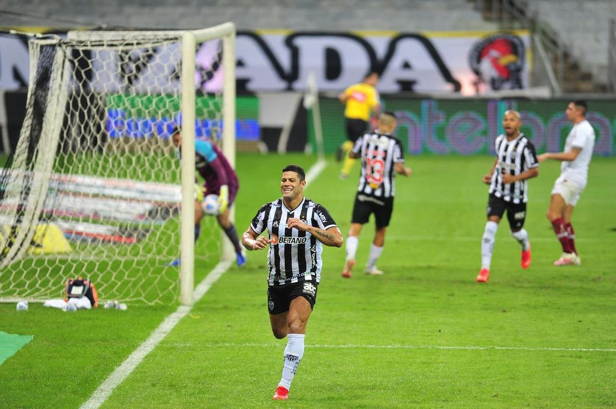 No segundo tempo, Atltico abriu o placar com gol de Hulk, em cobrana de pnalti