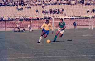 Pel na Copa do Mundo de 1962, no Chile, a segunda conquistada pelo Brasil. O jogador de futebol da Seleo Brasileira num lance do jogo entre Brasil e Mxico