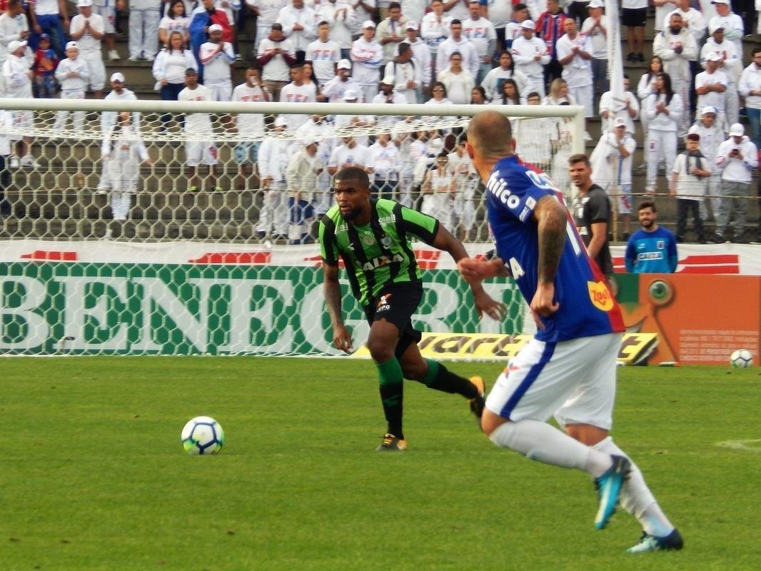 Amrica perde para o Paran Clube, em Curitiba: veja imagens da partida no Durival de Britto
