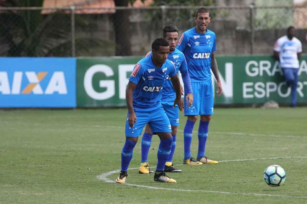 Imagens do treino do Cruzeiro na manh desta quarta-feira, 2 de agosto, na Toca da Raposa II