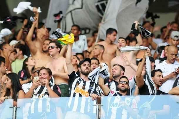 Torcedores do Atltico no Mineiro durante o clssico contra o Cruzeiro pela 26 rodada do Brasileiro