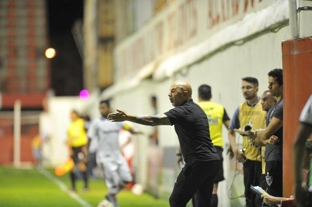 Jorge Sampaoli comandou o Atltico pela primeira vez do banco de reservas