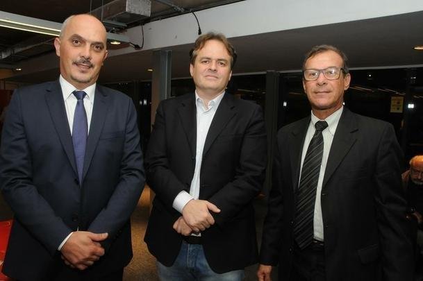 Personalidades na cerimnia do 16 Trofu Tel Santana