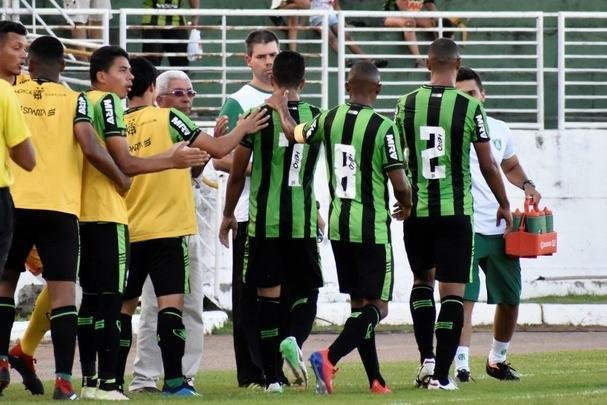Imagens da partida entre Boa Esporte x Amrica, pela 8 rodada do Estadual