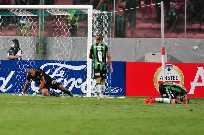 Amrica tomou a virada do Tolima nos acrscimos e ficou em situao complicada no Grupo D da Copa Libertadores
