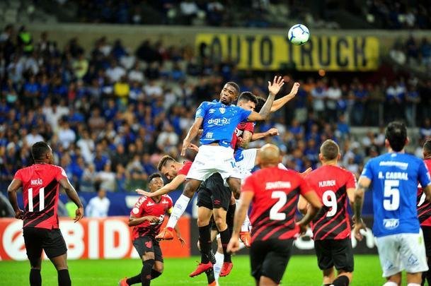 Fotos do segundo tempo de Cruzeiro x Athletico, no Mineiro, pela 12 rodada do Brasileiro