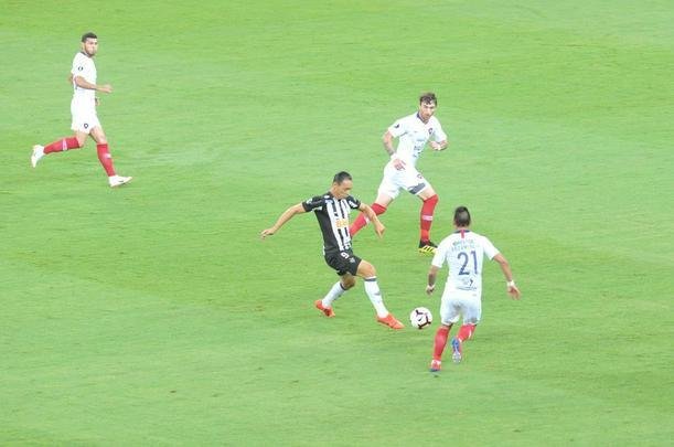 Fotos do duelo entre Atltico e Cerro Porteo, no Mineiro, pelo Grupo E da Copa Libertadores
