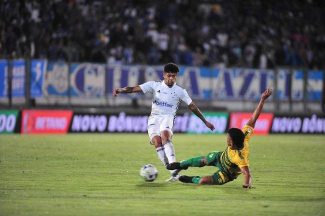 Cruzeiro x Cuiab: fotos do jogo na Arena do Jacar, em Sete Lagoas