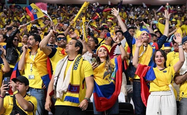 Torcedores do Equador no jogo de abertura da Copa do Mundo