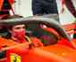 Sainz  apresentado na Ferrari e ganha liberdade para duelar com Leclerc