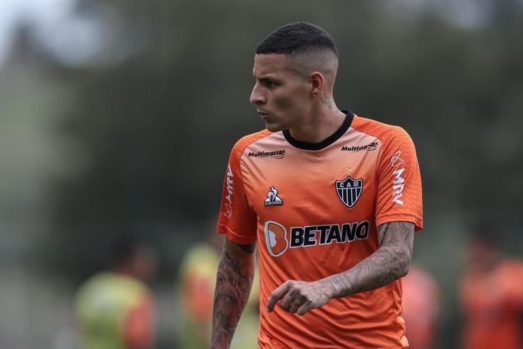 Elenco atleticano encerrou a preparação para enfrentar o Atlético-GO fora de casa
