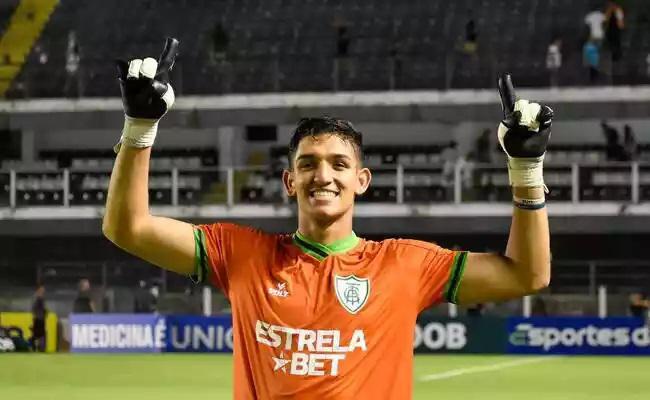 Cássio - goleiro de 21 anos - emprestado ao Náutico até o fim de 2023
