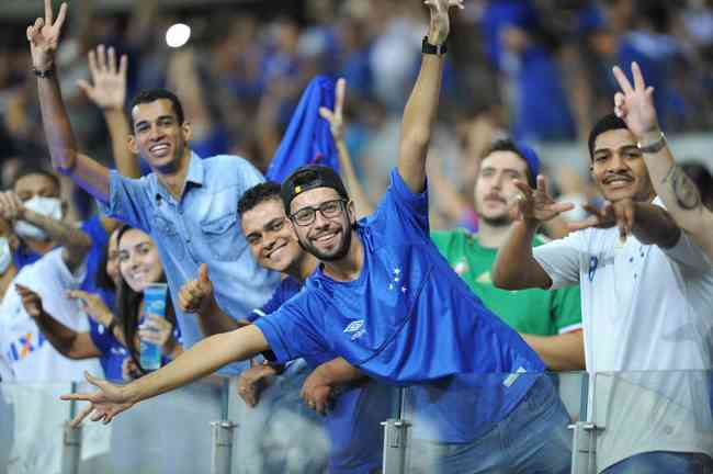 Joguem com raça e amor: torcida envia mensagens de incentivo ao time do  Cruzeiro - Superesportes