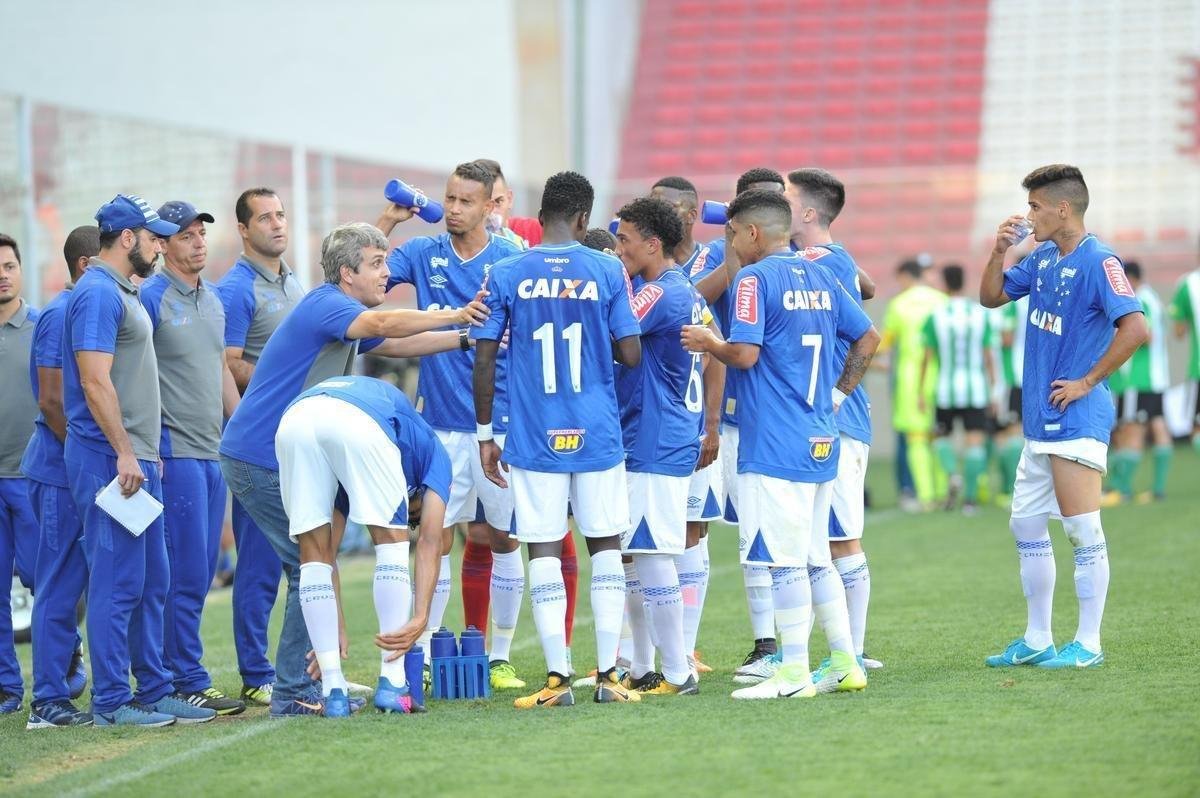 Imagens do jogo entre Cruzeiro e Coritiba, no Independncia, pela final do Campeonato Brasileiro Sub-20