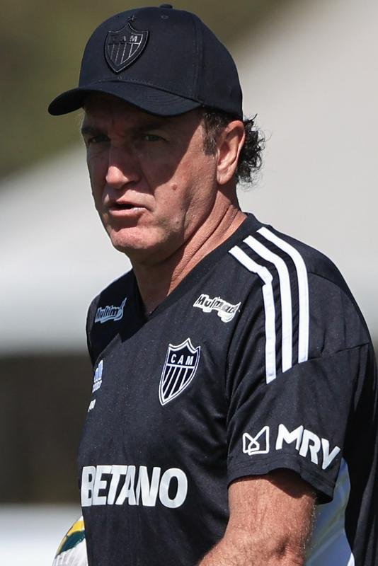 Nesta quinta-feira (28), o Atltico realizou o terceiro treino na Cidade do Galo aps o retorno de Cuca. Durante a atividade, o treinador conversou com o presidente do clube, Srgio Coelho.