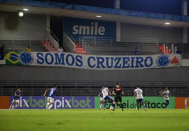 Fotos da partida entre CSA e Cruzeiro, nesta quarta-feira (20), no Rei Pel, em Macei. Jogo  vlido pela 19 rodada da Srie B do Campeonato Brasileiro.
