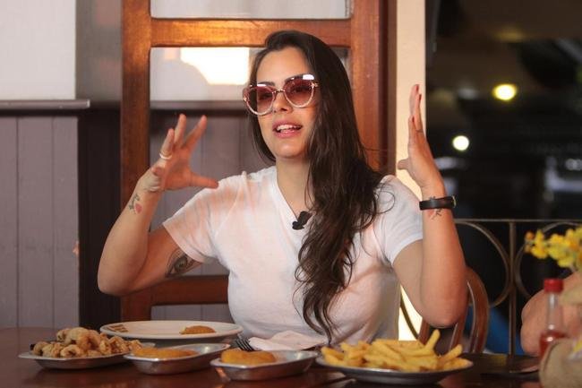 Na primeira vez de Larissa Riquelme em Belo Horizonte, levamos a modelo e apresentadora paraguaia para um verdadeiro banquete de pratos tpicos da culinria mineira. E ela adorou!