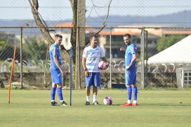 Fotos do treino do Cruzeiro desta quinta-feira (18/1), na Toca da Raposa II