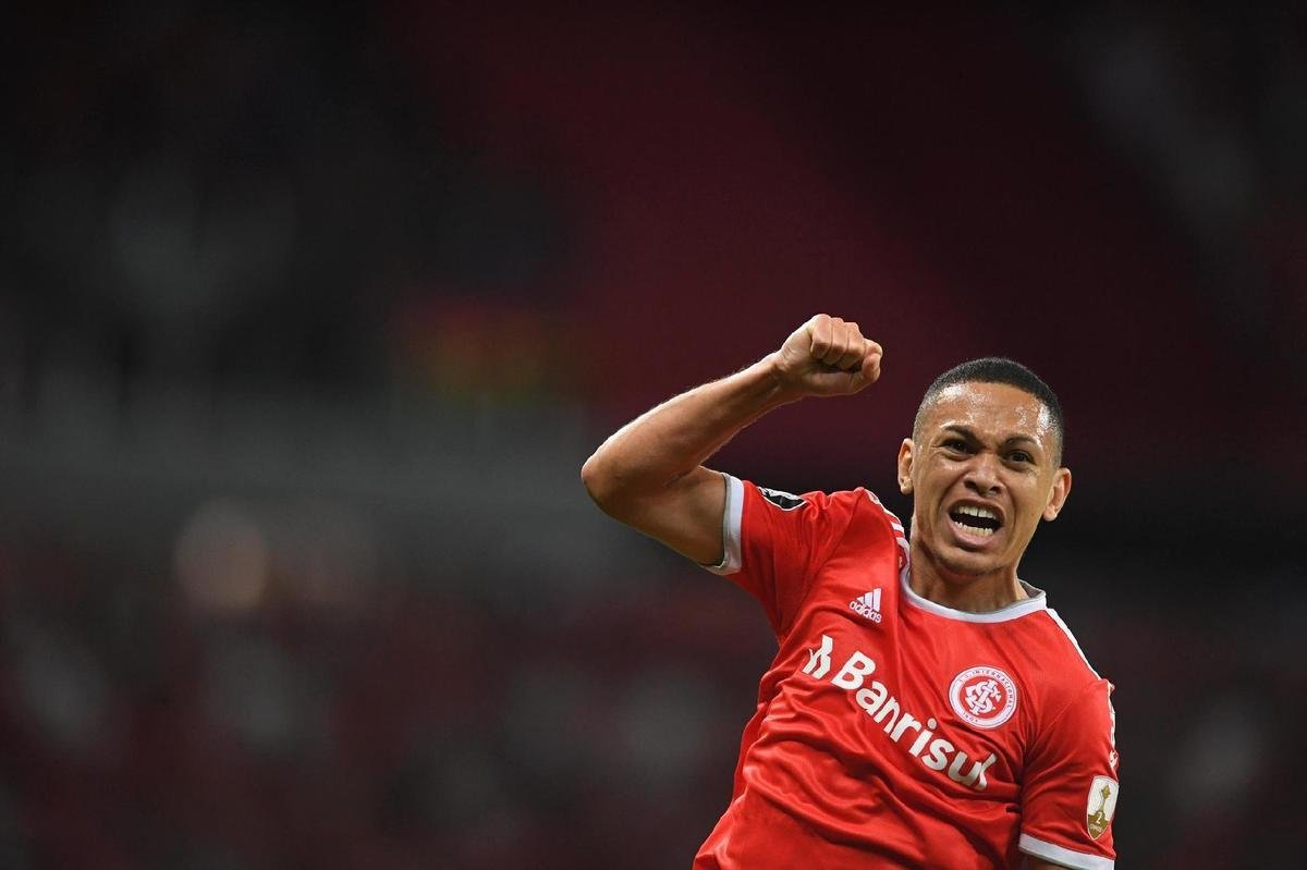 Marcos Guilherme - meia