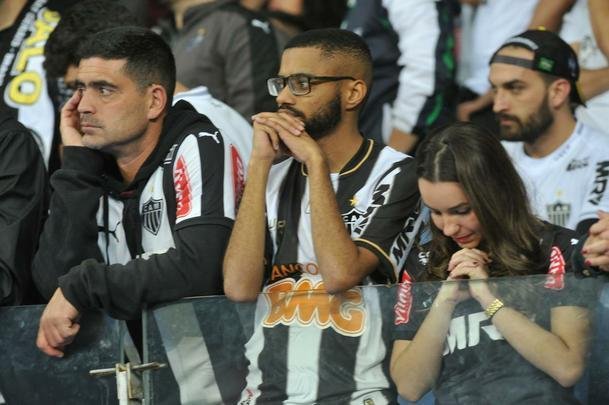 Torcedores do Atltico lotam as arquibancadas do Mineiro para acompanhar a partida vlida pelas quartas de final da Copa do Brasil