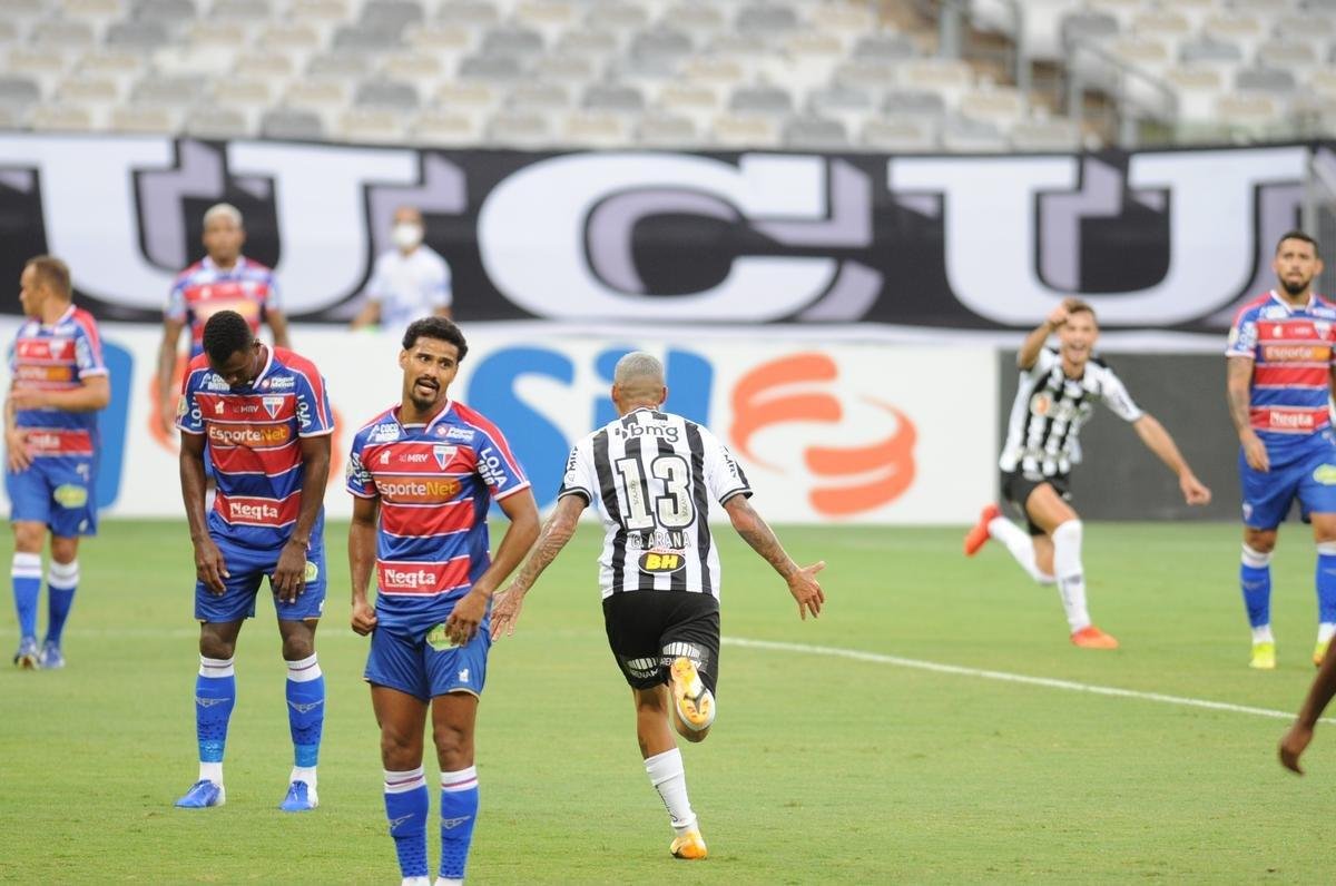 Fotos do duelo entre Atltico e Fortaleza, no Mineiro, em Belo Horizonte, pela 33 rodada do Campeonato Brasileiro