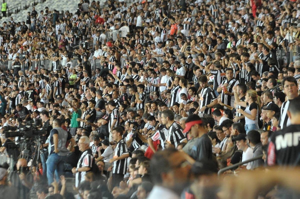 Fotos da torcida do Atltico no Mineiro, na partida contra o Cerro Porteo, pela Copa Libertadores