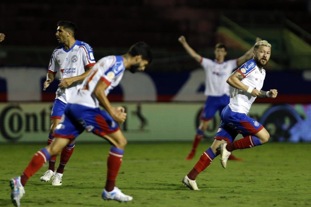 Bahia e Atltico se enfrentaram nesta quarta-feira (4), em Feira de Santana, em jogo de volta das oitavas de final da Copa do Brasil