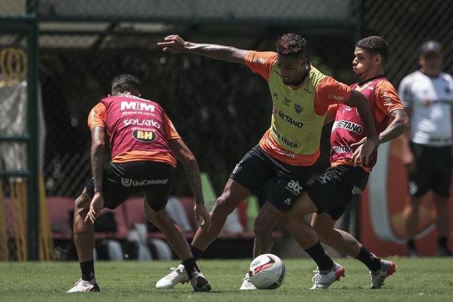 Atl�tico segue prepara��o para o cl�ssico; veja fotos