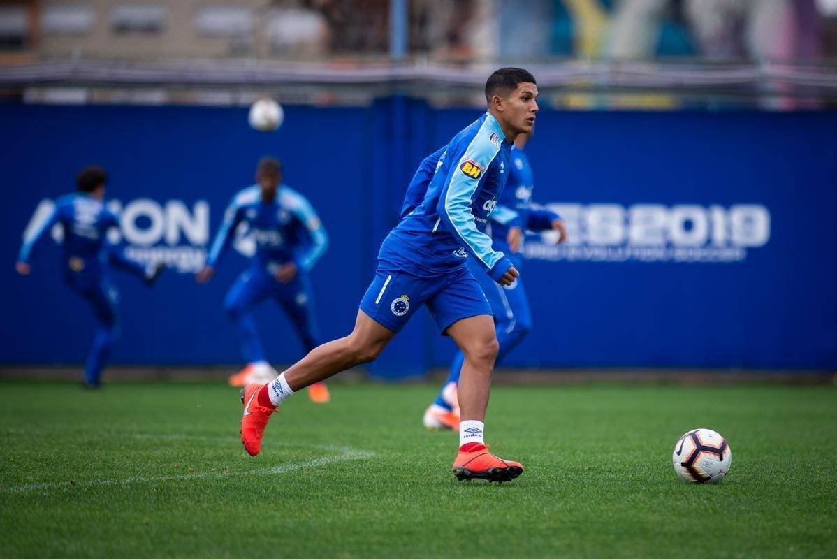 De olho em jogo contra o River Plate pela Copa Libertadores, Cruzeiro treinou na tarde desta segunda-feira no CT do Boca Juniors