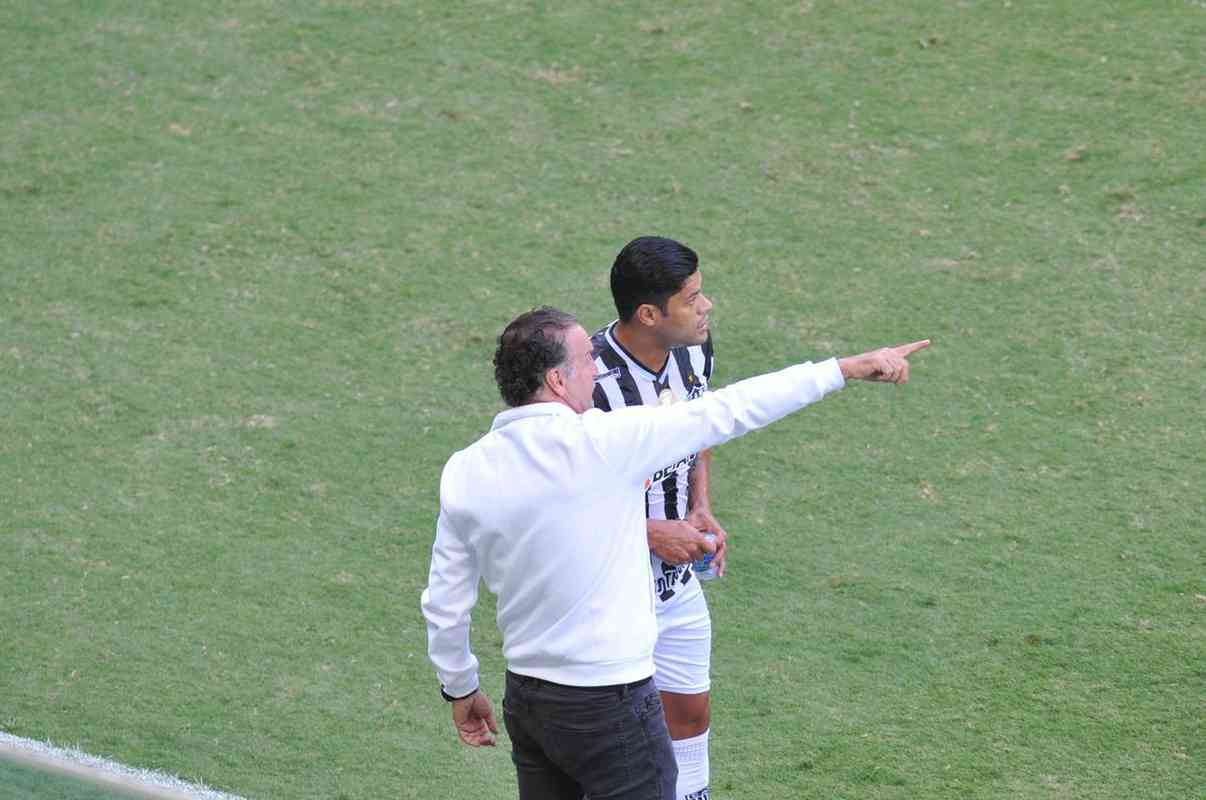 Reaes dos tcnicos Lisca, do Amrica, e Cuca, do Atltico, no primeiro jogo da final do Campeonato Mineiro, no Independncia, em BH