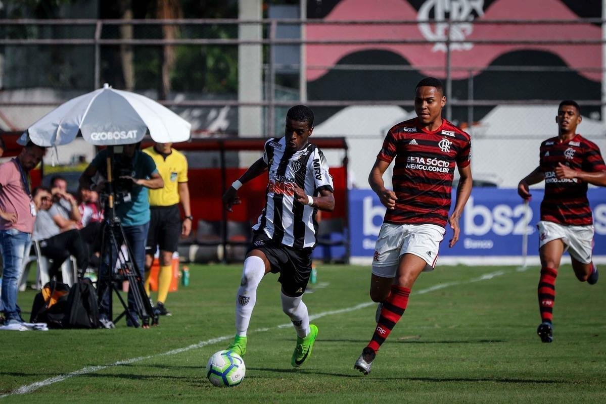 Washington Ferreira -  Formado pelo Tupi, o meia Tom Csar foi emprestado ao Atltico em agosto e entrou em campo seis vezes com a camisa do Galo, ainda sem balanar as redes.