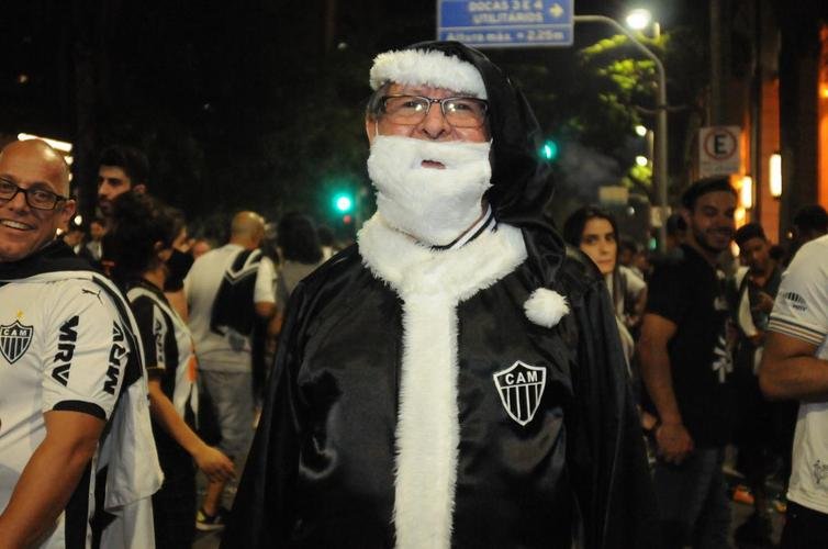 Festa da torcida pelo bicampeonato brasileiro do Atlético na sede do clube, no bairro de Lourdes, em BH
