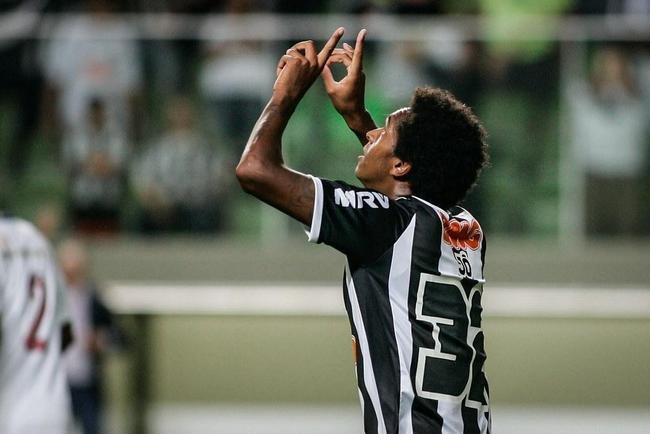 J� - J� estreou pelo Atl�tico no Campeonato Brasileiro de 2012, contra o Bahia. Ele abriu o placar no Independ�ncia, mas o jogo terminou em 1 a 1.