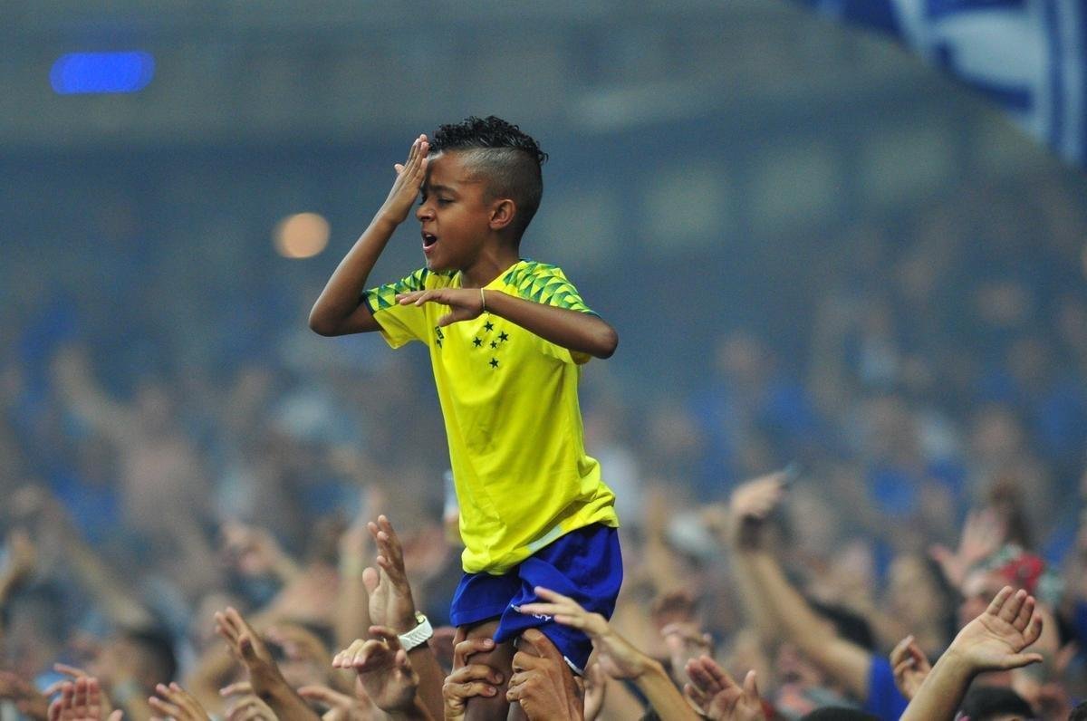 Torcida do Cruzeiro na partida contra o Fluminense, no Mineiro, pelo Campeonato Brasileiro