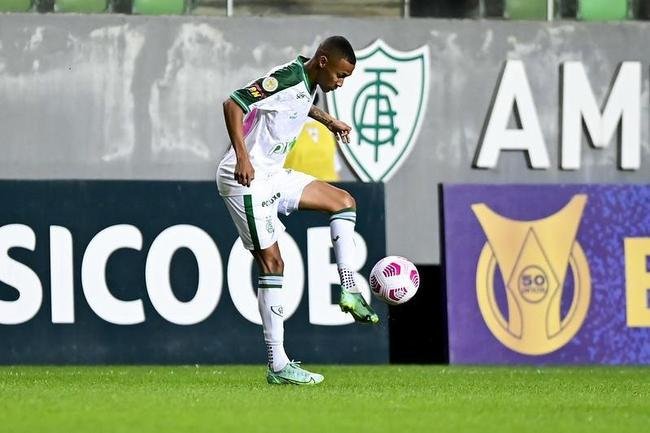 Veja as fotos do confronto entre Amrica e Bahia, no estdio Independncia, em BH, pela 27 rodada do Campeonato Brasileiro.