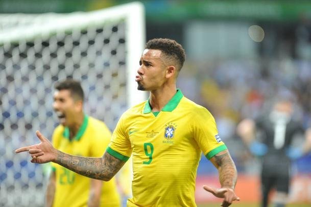 Fotos da vitria do Brasil sobre a Argentina, por 2 a 0, no Mineiro, pela semifinal da Copa Amrica; Gabriel Jesus e Firmino marcaram os gols da seleo em BH