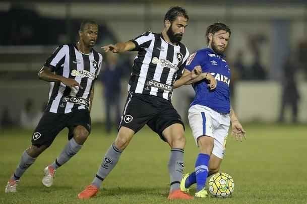 Fotos de Botafogo x Cruzeiro, no Estdio Luso-Brasileiro, pelo jogo de ida das oitavas de final da Copa do Brasil