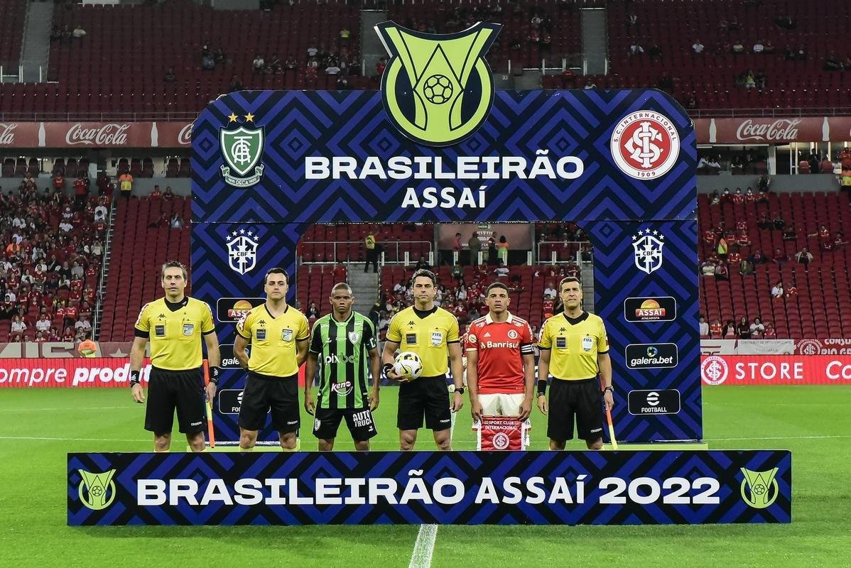 Fotos do duelo entre Internacional e Amrica, no Beira-Rio, em Porto Alegre, pela 16 rodada da Srie A do Campeonato Brasileiro.