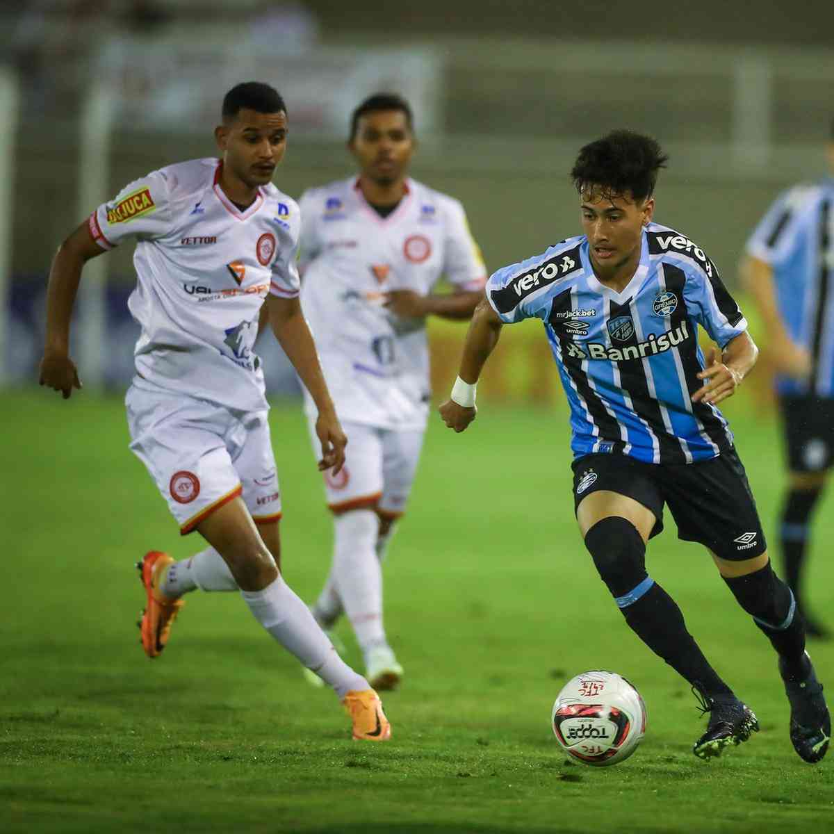 Sporting cedeu empate na Liga Europa, Futebol