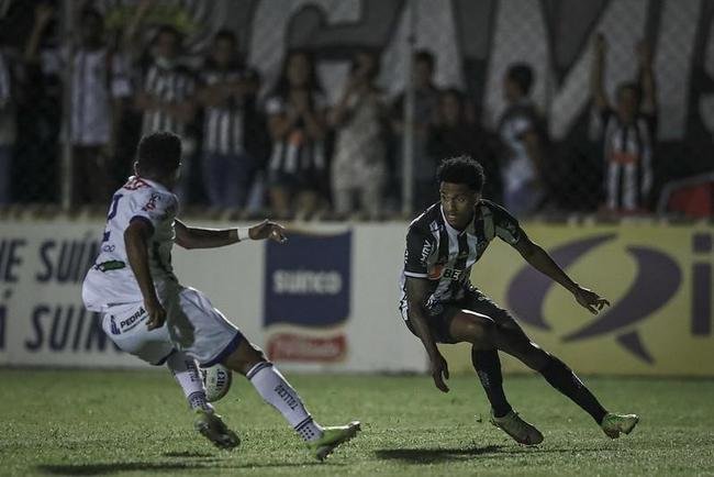 O Atltico foi at Patos de Minas para enfrentar, nesta quarta-feira (9), a URT. A partida, vlida pela 5 rodada do Campeonato Mineiro, foi realizada no Estdio Zama Maciel.