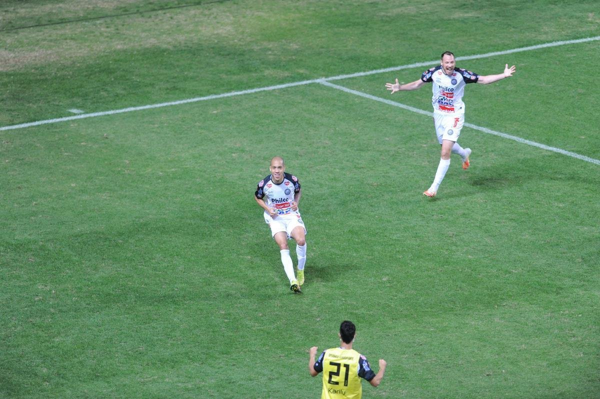 Nos acrscimos, o Operrio chegou ao empate com gol de Julinho