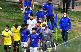 Fotos do duelo entre Cruzeiro e Vitria, no Independncia, em Belo Horizonte, pela 17 rodada da Srie B do Campeonato Brasileiro