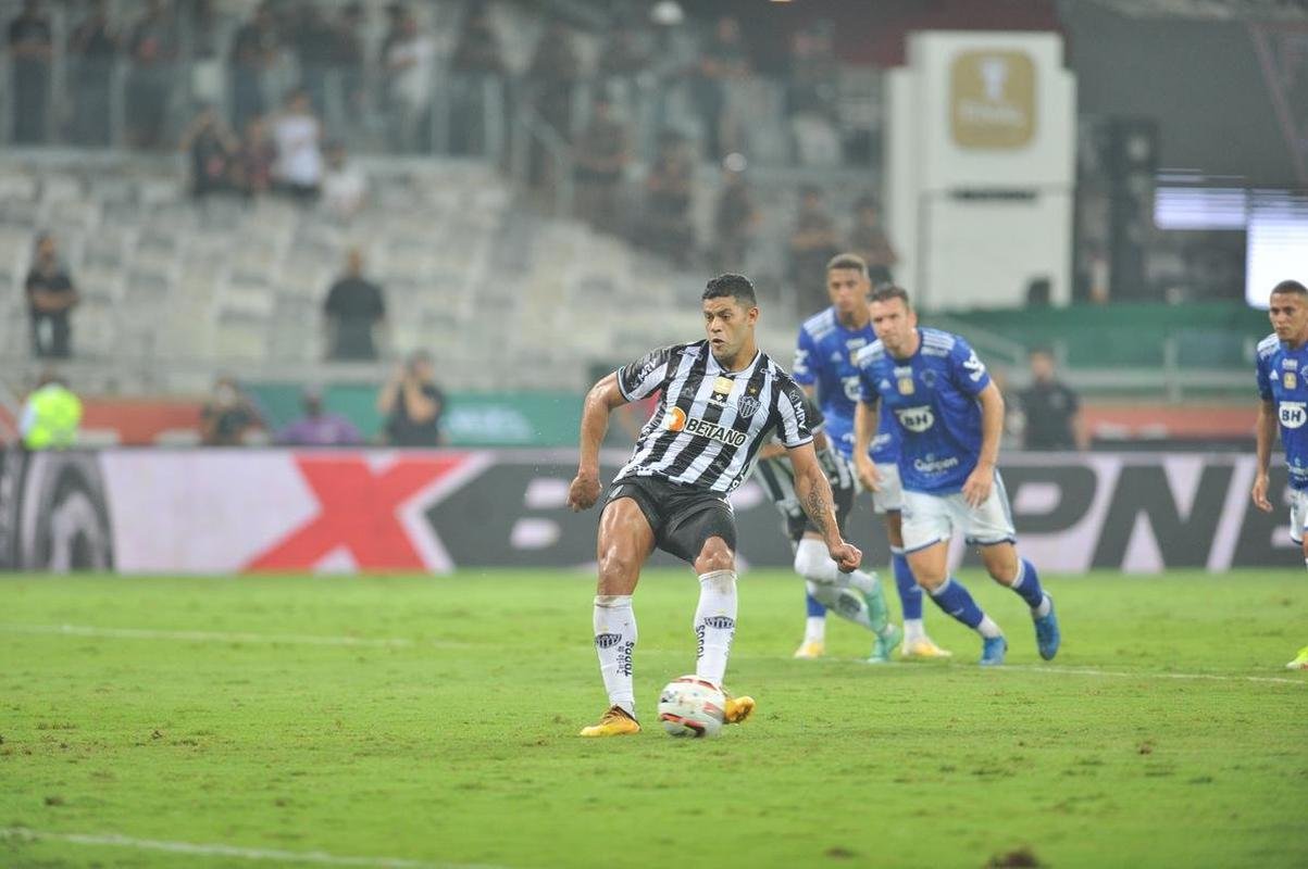 Galo venceu Cruzeiro com gols de Hulk (2) e Nacho. Edu descontou para a Raposa