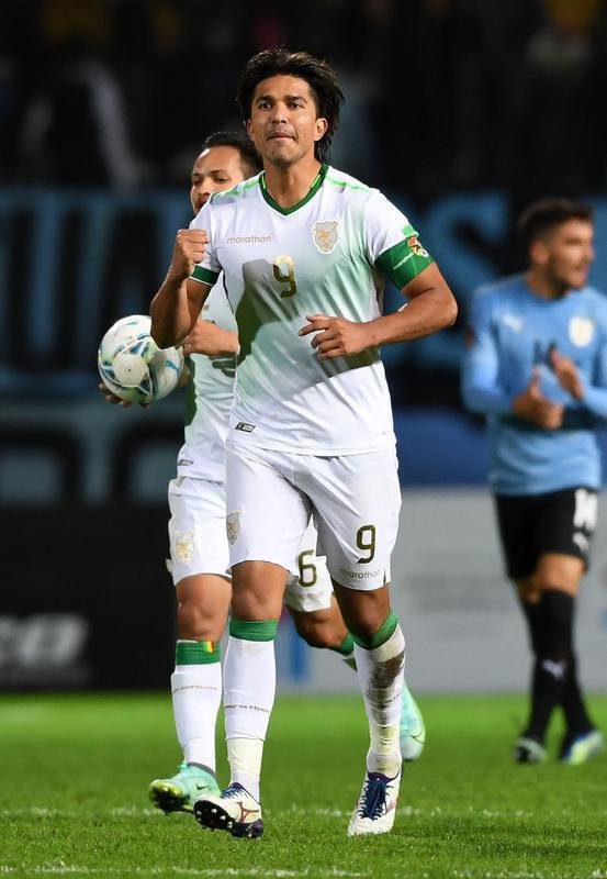 Marcelo Moreno marca dois gols em derrota da Bolvia para o Uruguai, por 4 a 2, em Montevidu, pelas Eliminatrias da Copa. Atacante do Cruzeiro tem agora oito gols e lidera artilharia do torneio