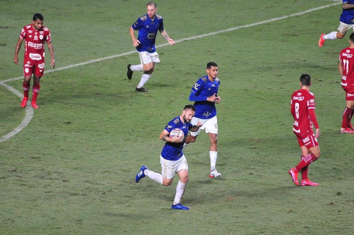 Fotos de Cruzeiro x Vila Nova-GO, no Independncia, em Belo Horizonte, pela 33 rodada da Srie B