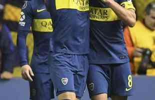 Zrate comemora gol do Boca Juniors sobre o Cruzeiro no primeiro tempo 