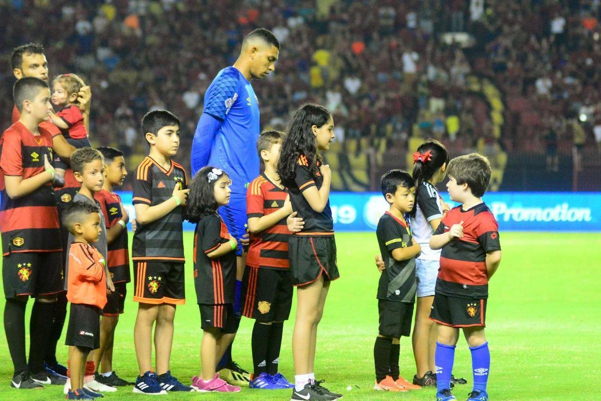 A Série B, contudo, não acabaria da forma desejada individualmente por Mailson. No jogo contra o São Bento, pela 31ª rodada, o jovem goleiro teve uma lesão no joelho direito, que o tirou da competição - peça fundamental, sendo o goleiro com mais defesas difíceis da competição até aquele momento, o prata da casa viu o acesso do lado de fora.