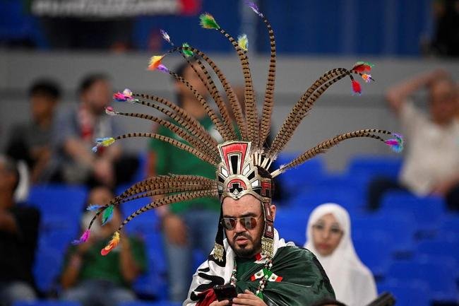 Imagens da torcida no jogo entre Mxico e Polnia pelo Grupo C da Copa do Mundo.