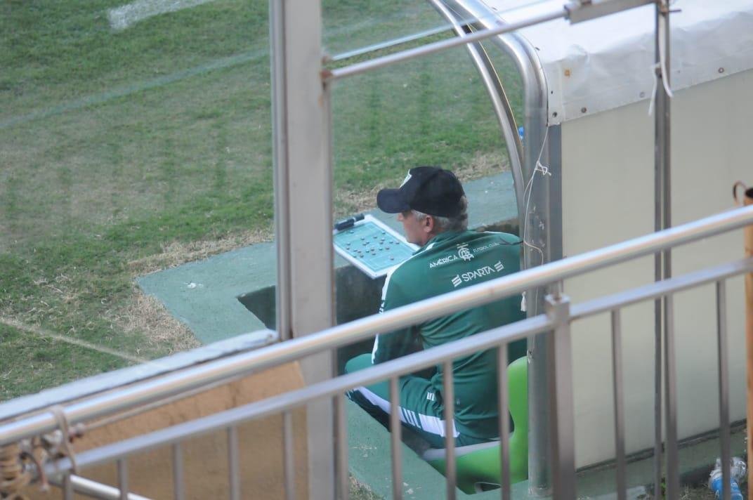 Fotos do clssico entre Amrica e Atltico, no Independncia, em Belo Horizonte, pela 10 rodada do Campeonato Mineiro. Jogo marcou o retorno dos dois rivais ao futebol em plena pandemia do novo coronavrus (Juarez Rodrigues/EM/DAPress)